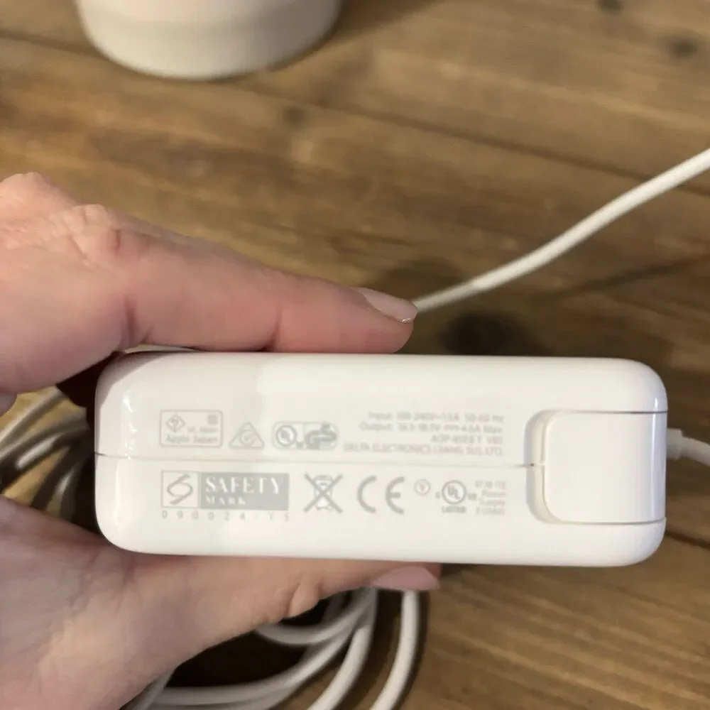 Apple 85W MagSafe AC Adapter Power Cord A1343